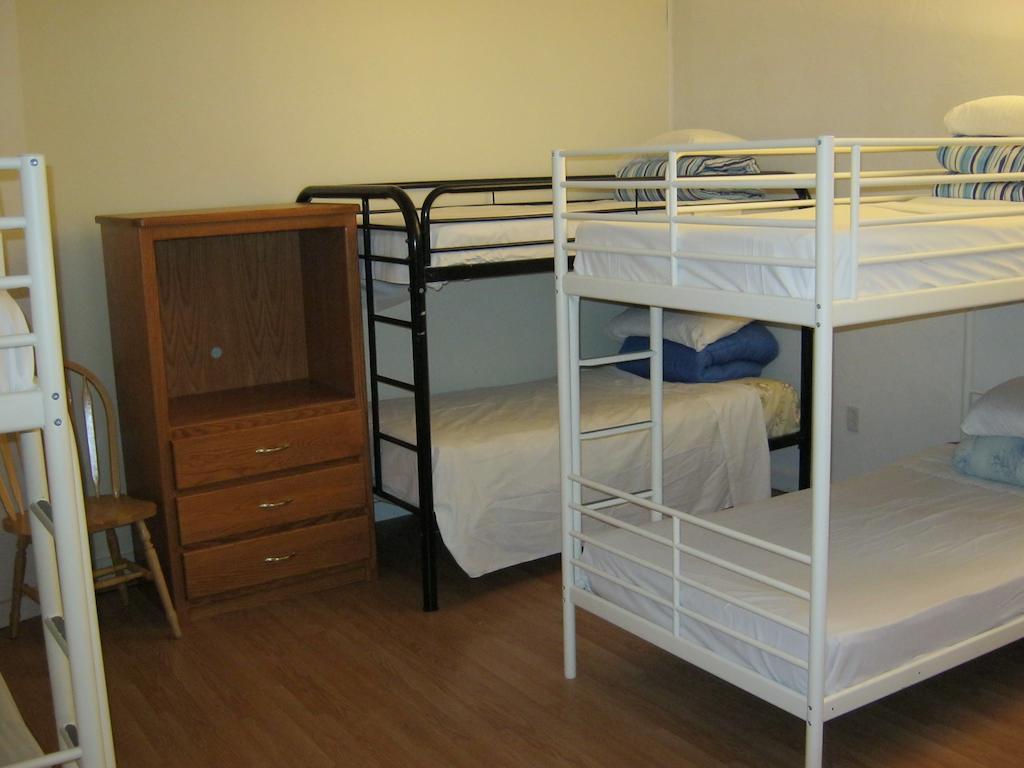 Kelowna Okanagan Lake Hostel Habitación foto