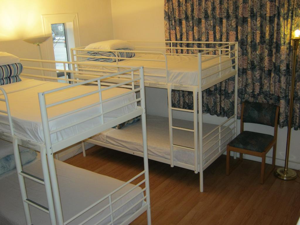 Kelowna Okanagan Lake Hostel Habitación foto