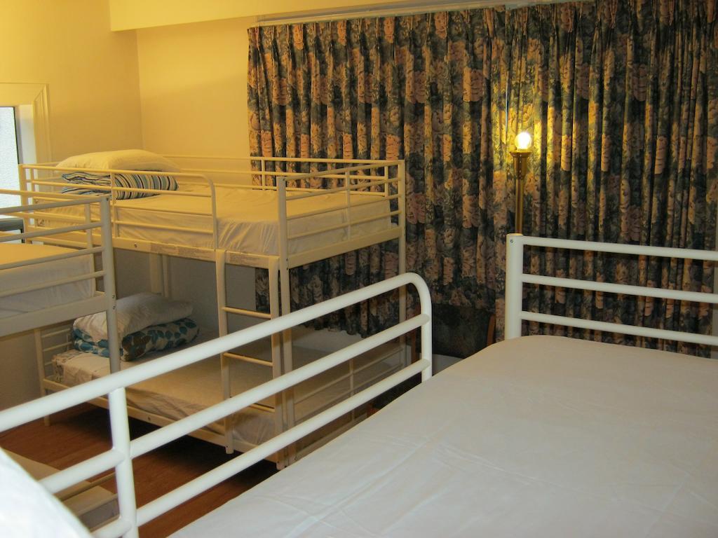 Kelowna Okanagan Lake Hostel Habitación foto